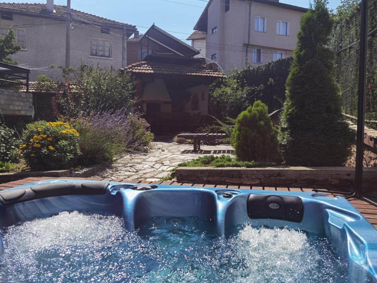 Mira Guest House Dobriniště Exteriér fotografie